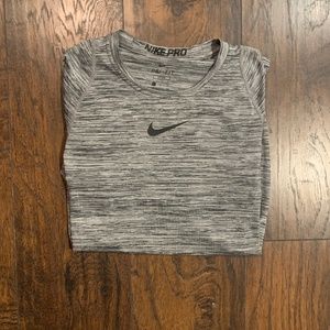 Nike pro tee shirt kids small